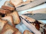 Pate de atun al vino de oporto con tostas